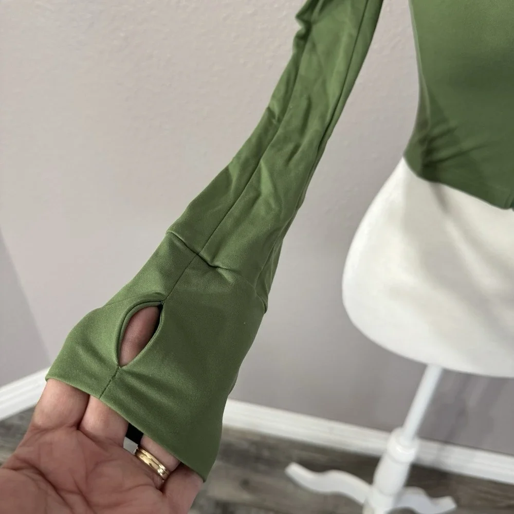 Balance Athletica Women's‎ Size XS Green Long Sleeve Cropped Jacket Thumbholes